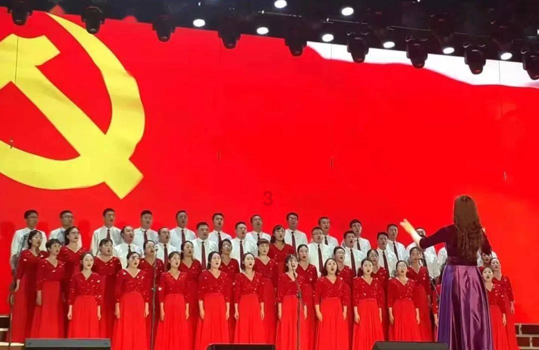 国足选帅看重执教履历