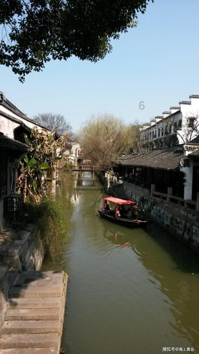 “守住一方黑板”,让教学形式多样化,这位老师设计200多幅板书让孩子爱上语文