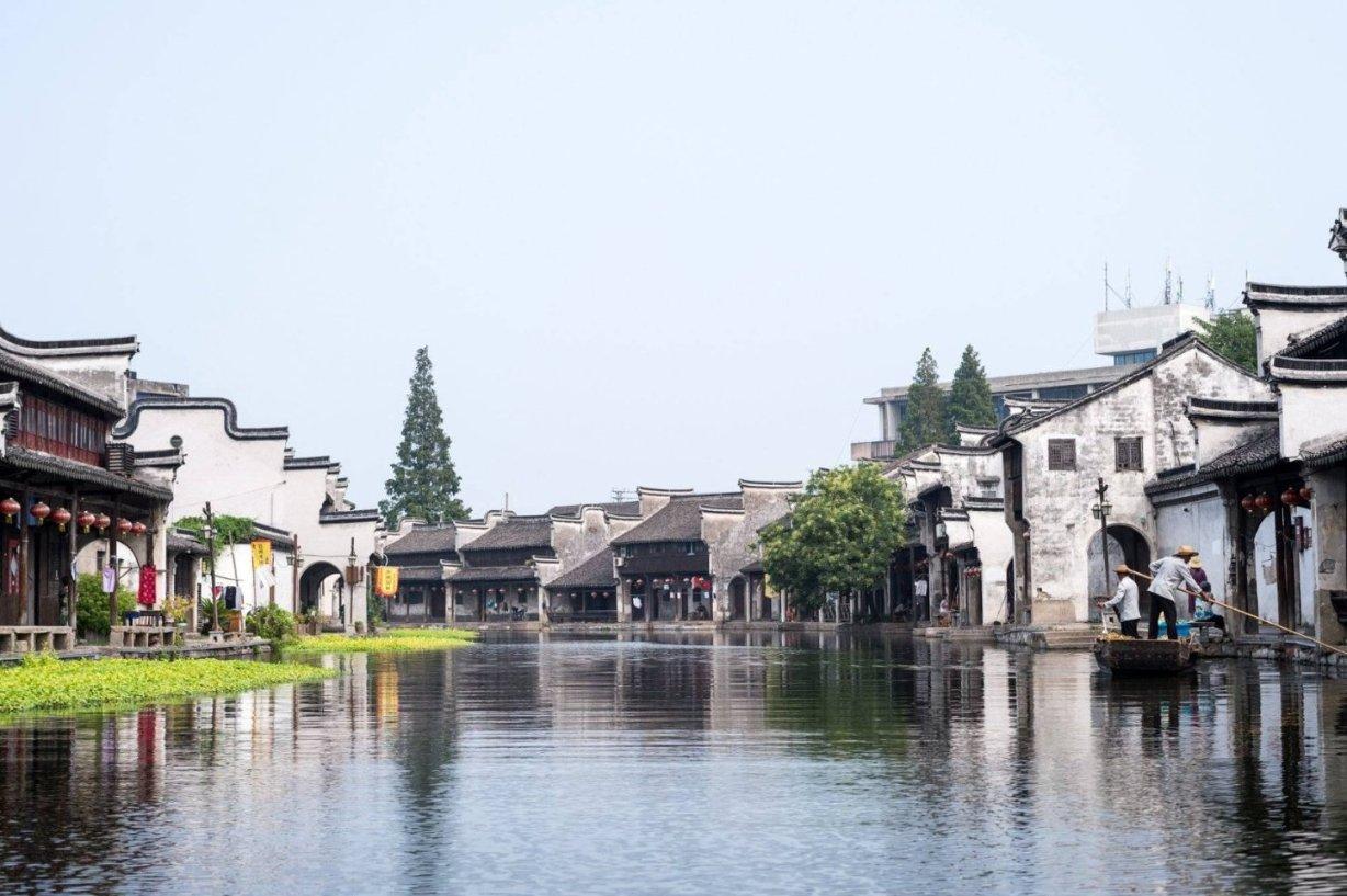【新春走基层】新春灯会布展忙｜观山湖区打造烟火味、文化味、人情味灯会庙市